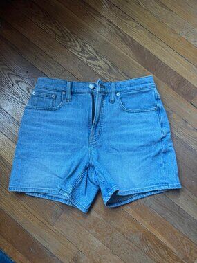 Madewell "The Perfect Jean Short" size 27